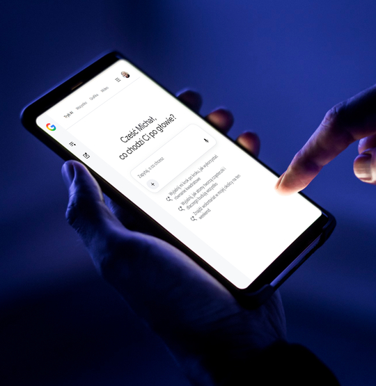 Ekran AI Mode Google pokazujący odpowiedzi sztucznej inteligencji i widoczność marki w wynikach wyszukiwania