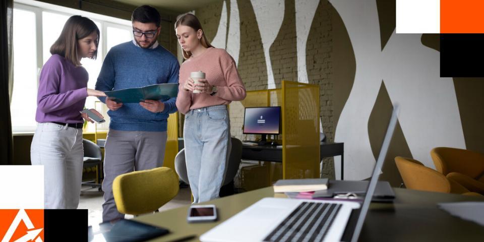 Reklama firmy informatycznej – skuteczny marketing IT i pozyskiwanie klientów B2B