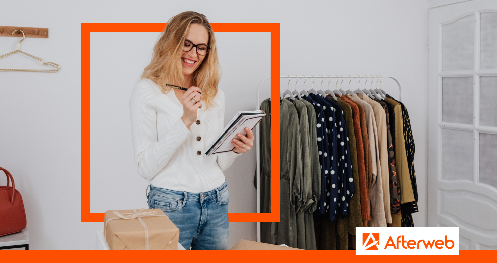 Jak otworzyć sklep internetowy z odzieżą - krok po kroku Kobieta chcąca otworzyć sklep internetowy